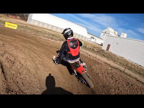 Ripping Pitbikes at Archview MX Park