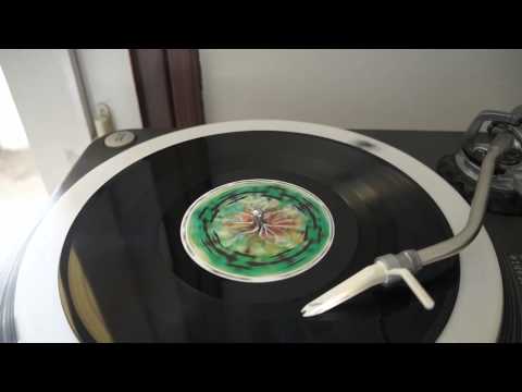 Dosis Decibel 06 - B2 - Èmèl - Mad Strings