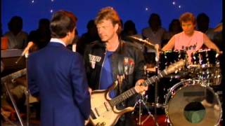Dick Clark Interviews Dave Edmunds on American Bandstand 1983