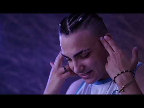 TOMMY MCL -  CAROLINA HERRERA