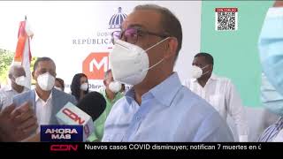 Ministro de Obras Públicas estudia caso mujer se desnudó frente al Palacio Nacional