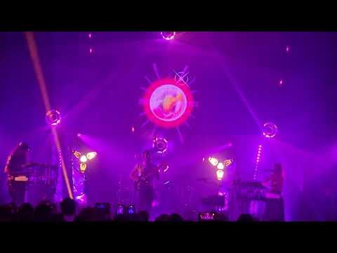 M83 - Sunny Boy (Tour Fantasy Terminal 5 April 26th 2023 NYC)