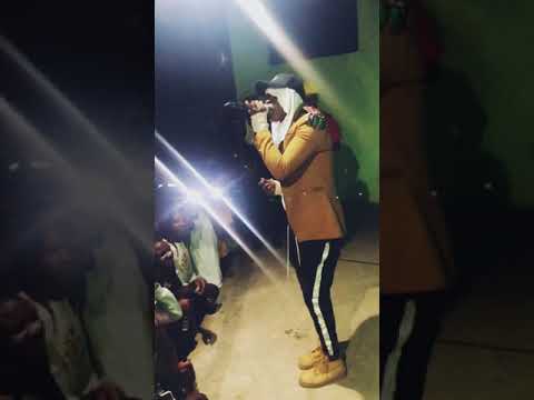 TiGonzi Achivharisa KuChinhoi(Live Perfomance)