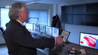 preview picture of video 'Burgemeester opent nieuwe meldkamer toezicht (EDE TV Nieuws 16-02-2015)'