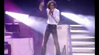 UN AMOR QUE VIENE Y VA - DAVID BISBAL (en concierto)