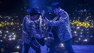 Un Mentado Ariel - Los Plebes del Rancho de Ariel Camacho (En Vivo)
