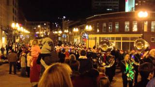 preview picture of video '2012 Christmas Parade in Downtown Knoxville, Tennessee'