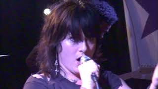 Pretty Girls Make Graves  20/08/04  Paris, Guinguette Pirate