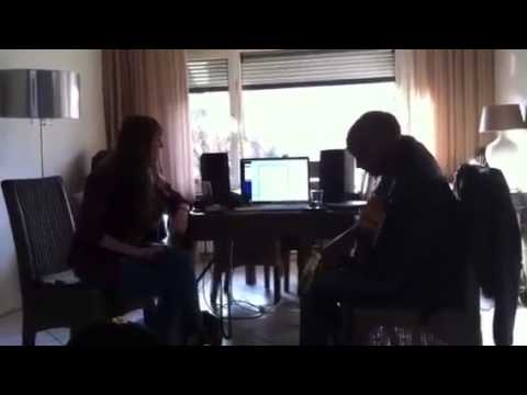 Simone Nijssen & Monty Wells - Chasing ghosts