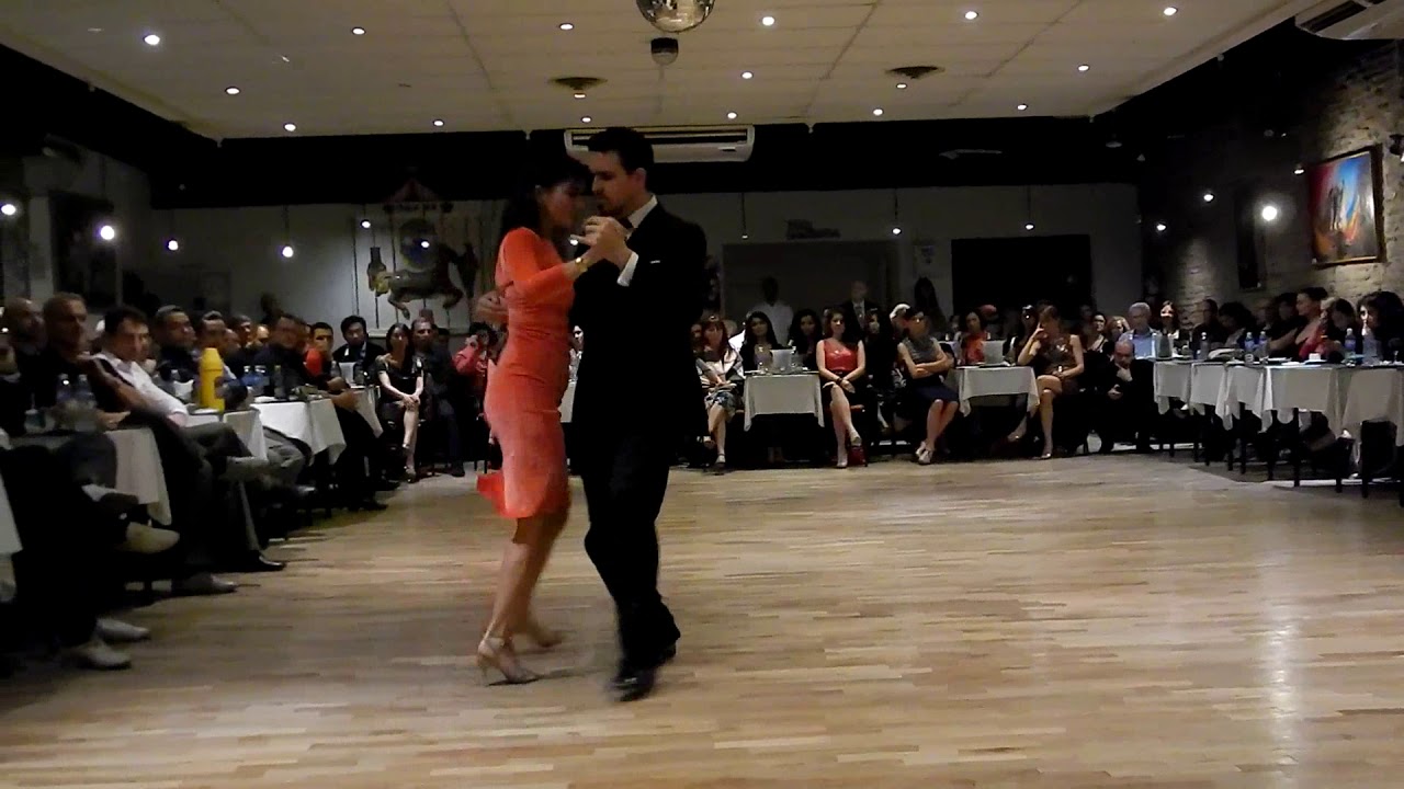 Cornelia Roy y Leandro Header