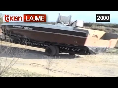 Sekuestrohet nje superskaf ne Vlore, dyshohet se transportonte klandestine (15 Nentor 2000)