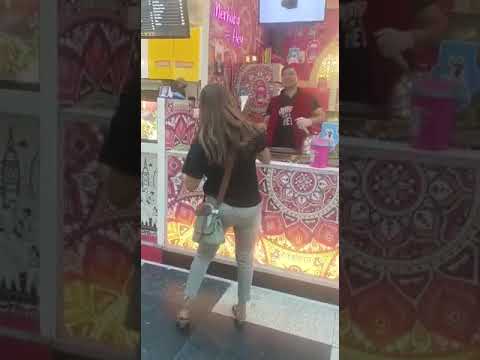Tiswisting scoops turkish ice cream🍦🍦