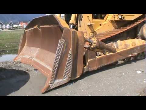 Caterpillar D9N dozer