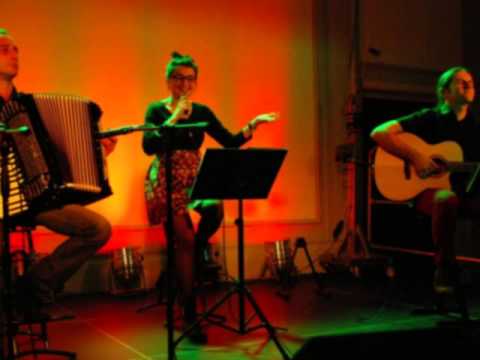 Koncert piosenki rosyjskiej, w wykonaniu duetu Akustyczny Makaron