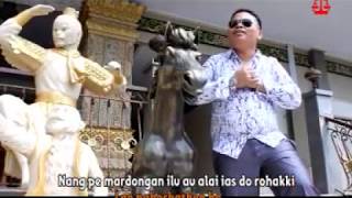 Download lagu Bertiga Trio - Haholongi Ma Siadopan Mi mp3