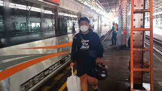 Download lagu Syahdu Lagu Ditepi Sungai Serayu Stasiun Purwokerto | Kedatangan Kereta Api Argo Dwipangga mp3