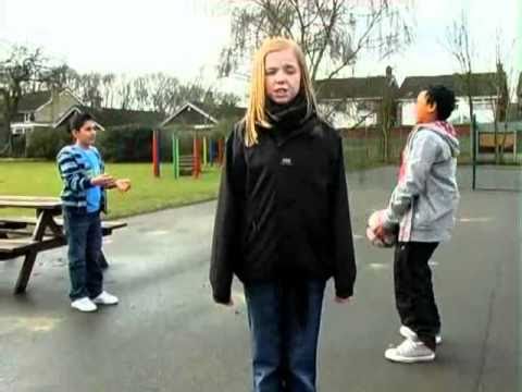 遊び場｜今日の言葉｜Learn English Kids｜ブリティッシュ・カウンシル (playground | word of the day | Learn English Kids | British Council)