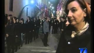 preview picture of video 'Riti della Settimana Santa a San Giorgio Jonico (TA) 2012 - Processione dei Sacri Misteri'