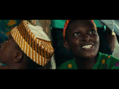 First official trailer still for Queen of Katwe showing Phiona Mutesi and Kampala streets — sound and color palette