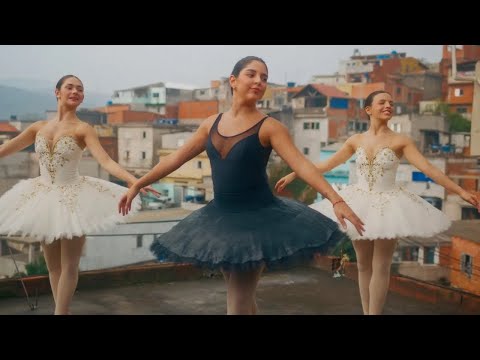 Miniatura de Bailarina Da Favela