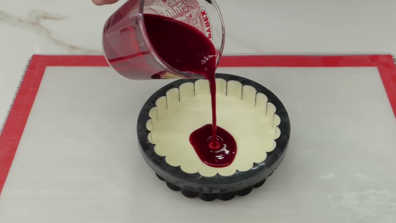 Pavocake CHARME Mould Demonstration by Emmanuele Forcone Ø180mm