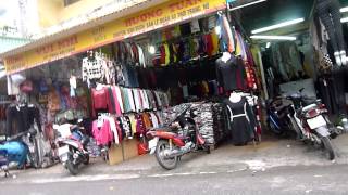 preview picture of video 'Vietnam 2014 - Shopping for clothes'