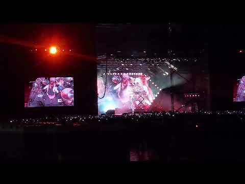 Taylor Hawkins Epic Drum Solo