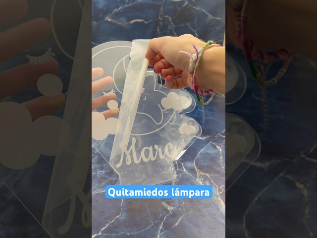 Vídeo relacionado con Luz LED de fútbol personalizada, lámpara de mesa con nombre para niños, hijo o nieto, para cumpleaños, Halloween, Navidad, Año Nuevo