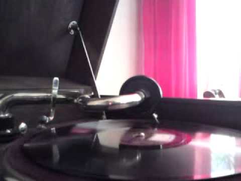 DAS MÄDEL HAT SEX APPEAL, gesungen von Leo Moll,  Marek Weber und sein Orchester