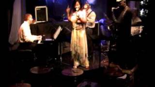 Boogaloo Baby feat. Sophia Nelson au Duc des Lombards