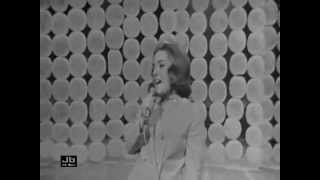 Lesley Gore - It's My Party and Judy's Turn To Cry (The T A M I  Show - 1964)