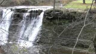preview picture of video 'Clark Mills Waterfall'