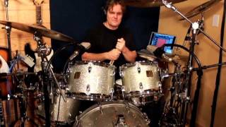 How to play drums with a click  part 1  5 Minute Monday session 15