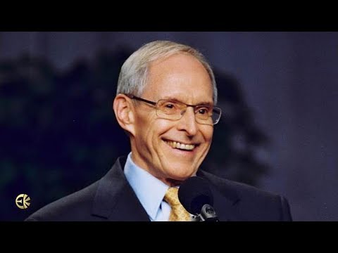 A Cat Gets Help to Save Owner's Life