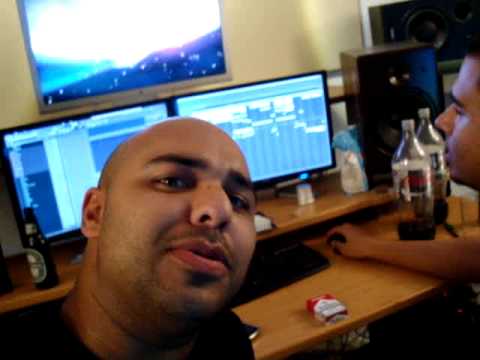 Sidney Samson visites Afrojack in the studio