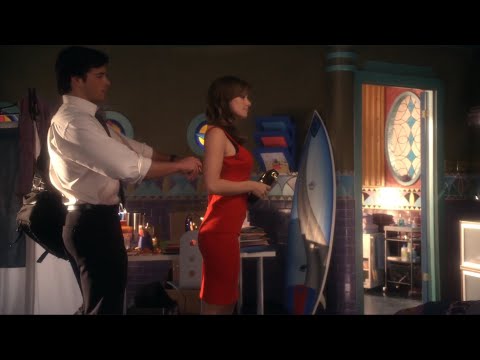 Smallville || Identity 8x07 (Clois) || Clark Helps Lois Zip Up Her Dress [HD]