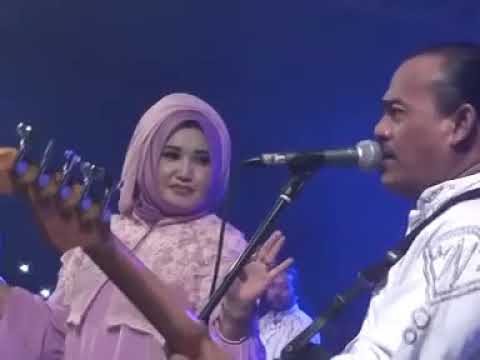 Evie Tamala & Moneta - Syalala