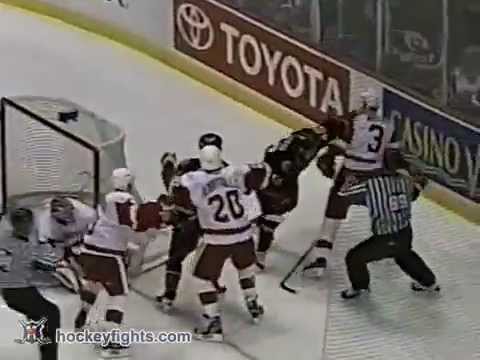 Scott Nichol vs Jesse Wallin Oct 21, 2002