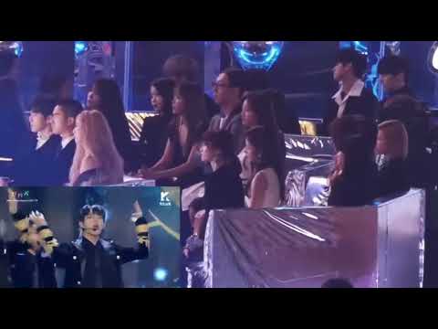 IU Wanna One Twice Hong Jinyoung Reaction to JBJ Fantasy - Melon Music Awards 2017