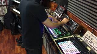 Nacho Marco "Tell Me Something" Live on Roland TR8-606, System 500 and Ableton Push 2