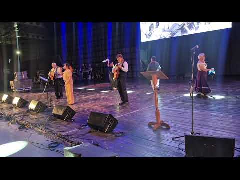 Martha Olguin  en calle angosta  homenaje a  hilario cuadros 