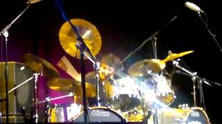 Quackking Presents: Vanilla Fudge-Shotgun (in which Carmine Appice shows you how to play the drums)