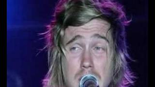 Photos de Julien Doré avec "Moi...Lolita" version Fogiel