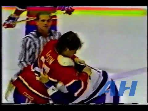 NHL Dec. 12, 1990 Luke Richardson,TOR v Shayne Corson,MTL Toronto Maple Leafs Montreal Canadiens