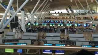 preview picture of video 'Cape Town International Airport - Timelapse'