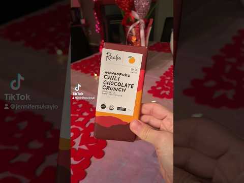Momofuku Chili #Chocolate Crunch bar #tastetest 🍫🌶️ #food #foodreview #foodie #eating #foodlover