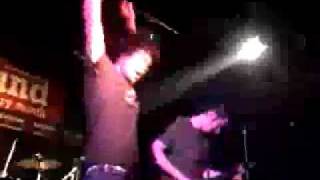 Live performance by Eden Maine