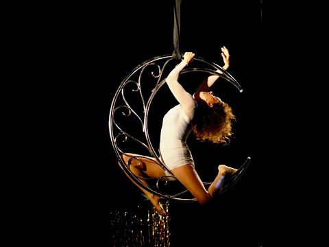 Aerial Moon oriental - Moon Girl