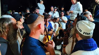 הרב שלום סבג ✨ תיקון הכללי קבר מתיתיהו 🇮🇱 כט" בחשון ה'תשפ'ו 🔥🪘⚡🎷🎻 (הרב שלום סבג) - התמונה מוצגת ישירות מתוך אתר האינטרנט יוטיוב. זכויות היוצרים בתמונה שייכות ליוצרה. קישור קרדיט למקור התוכן נמצא בתוך דף הסרטון