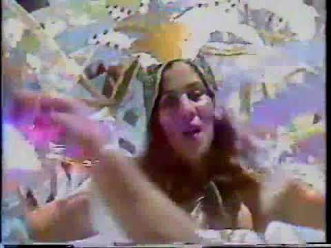 1982 - Império Serrano - "Bumbum, Paticumbum, Prugurundum" A magia do último campeonato do Império.